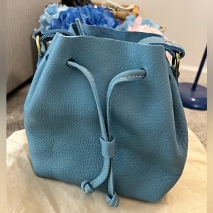 Portland Leather Goods New AP small bucket bag in color dream